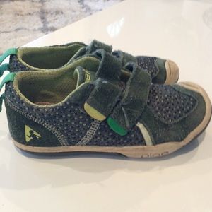Plae boys shoes